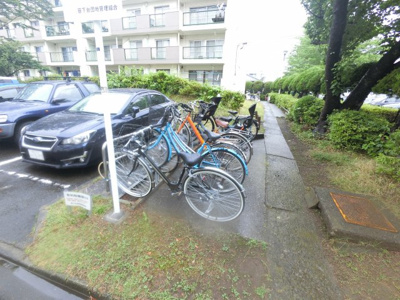 【その他共用部分】 | 笹下台団地8-1号棟 | 駐輪場です。