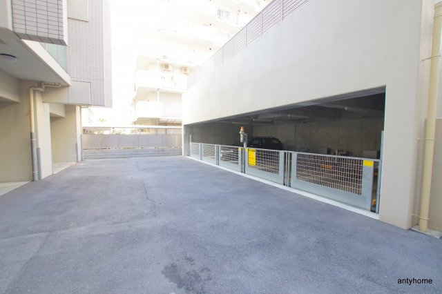  エステムプラザ梅田中崎町3ツインマークスSR　仲介手数料無料の駐車場