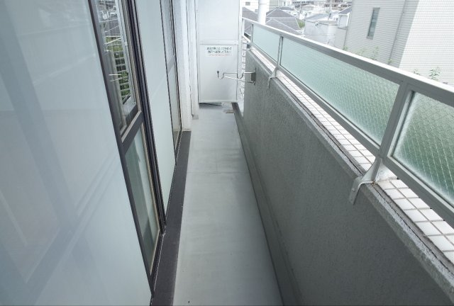 【バルコニー】 | ベルヴィ本山中町