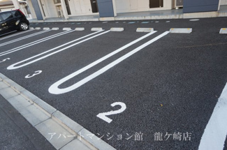 【駐車場】