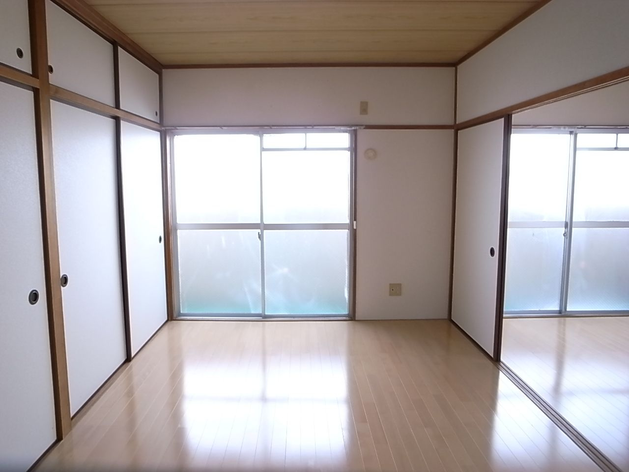 ライフガーデン【10,000円キャッシュバック対象物件】の洋室|おしゃれな外観です