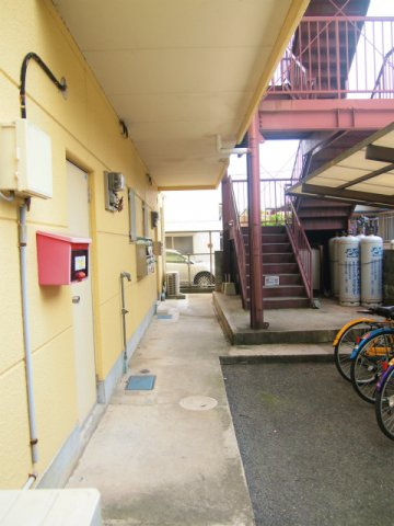 ライフガーデン【10,000円キャッシュバック対象物件】のエントランス|おしゃれな外観です