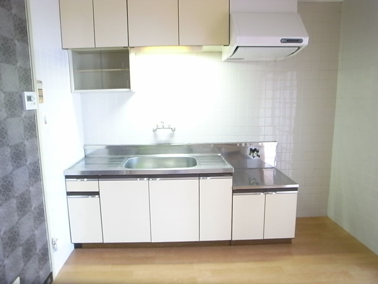 ライフガーデン【10,000円キャッシュバック対象物件】のキッチン|おしゃれな外観です