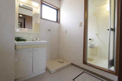 【洗面所】 | パセオアゼリオＢ | 脱衣スペースもあります