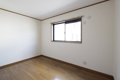 【洋室】 | パセオアゼリオＢ | 個人の部屋や寝室として使える洋室です