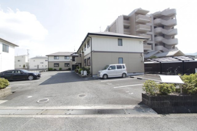 【駐車場】 | パセオアゼリオＢ | 駐車スペースもあります