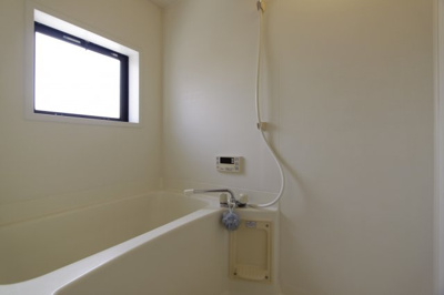 【浴室】 | パセオアゼリオＢ | きれいなお風呂です