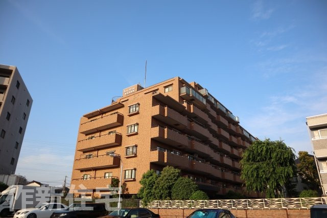 ライオンズマンション津田沼前原　１階部分の外観|ライオンズマンション津田沼前原　ペットと暮らせます。レンガ風タイル貼　