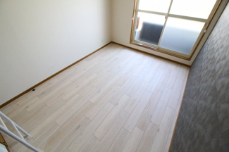【寝室】