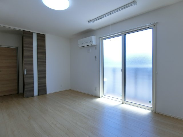 ヴィラオーヴェストの居間・リビング