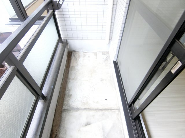 フラワーマンションのバルコニー