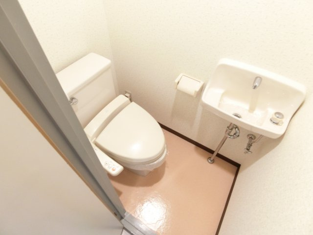 フラワーマンションのトイレ