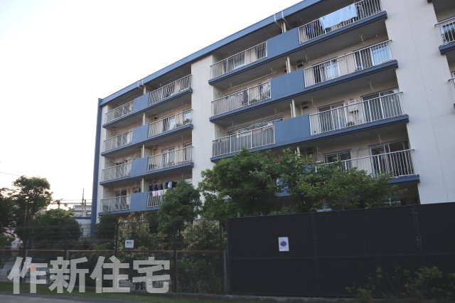 パールハイツ津田沼　３階部分の外観