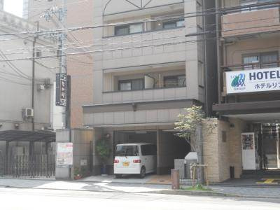サンシャイン中川の外観