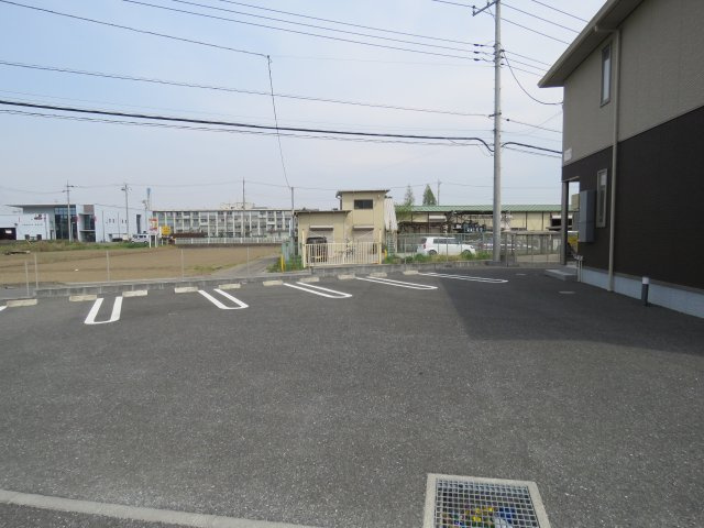 プラシードⅡの駐車場