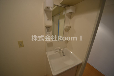 【洗面所】 | イーストリバーヒル | 忙しい朝には欠かせない洗面所です