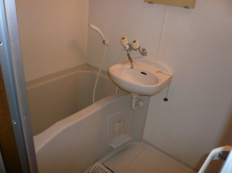 【浴室】 | 賢泰ビル | 洗面台付き