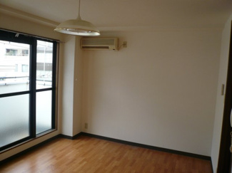【洋室】 | 賢泰ビル | エアコン付き