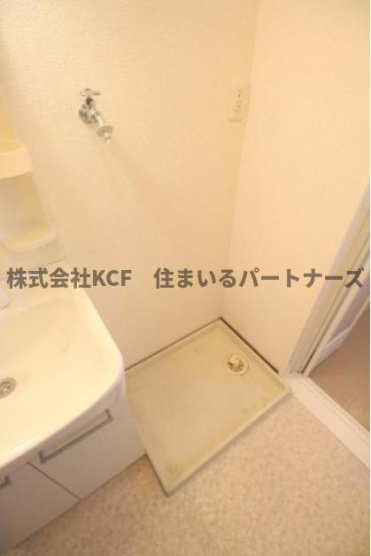 クレセントコートC棟の洗面所|ゆったりとスペースのある洗面所