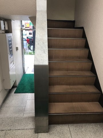 KSビルのロビー