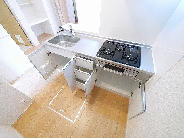 ベルオーブⅩのキッチン|コンパクトなキッチンで掃除もラクラク