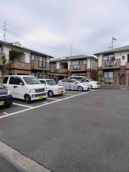 【駐車場】 | サンビレッジ・なかもり