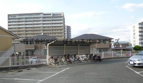 シャルムⅠの駐車場|駐車場に車を止められます