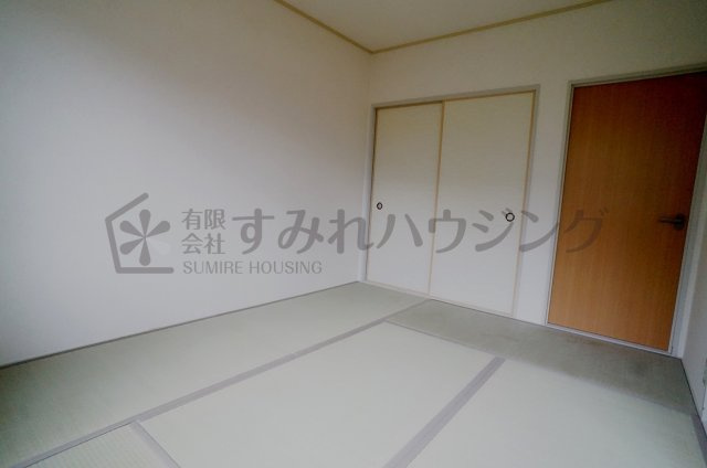 セントポーリア鴻池の和室