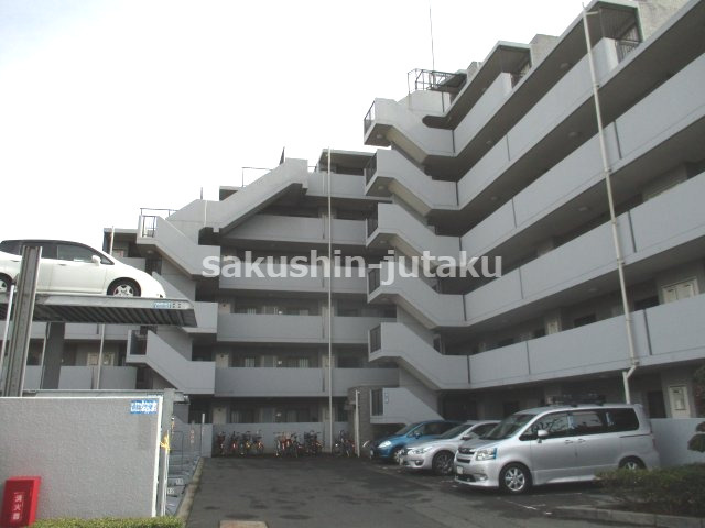 ゼファー船橋薬円台　３階部分の外観