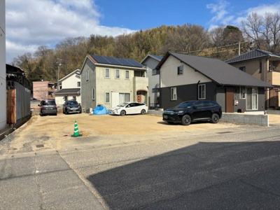 【外観】 | 土地　玉島3丁目　全2区画 | 敷地全体です。現在は駐車場として利用されています。