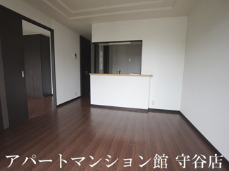 【内装】 | Ever Laurel