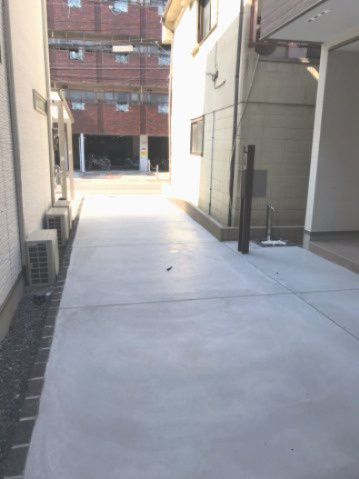 グラッド・タウン放出西の駐車場|■お車も３台駐車可能ですよ♪♪