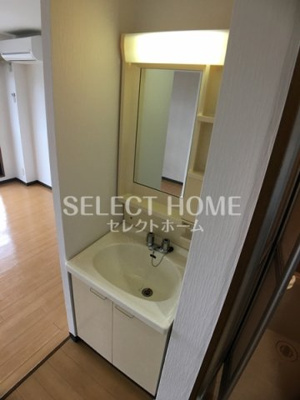 【独立洗面台】 | ＴＷＩＮ　ＢＵＩＬＤ | 独立洗面化粧台が付いています