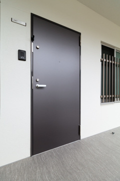 コートブリーズ船橋中山の玄関