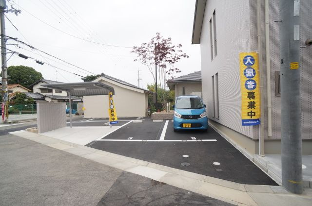 リバーハイツⅡの駐車場