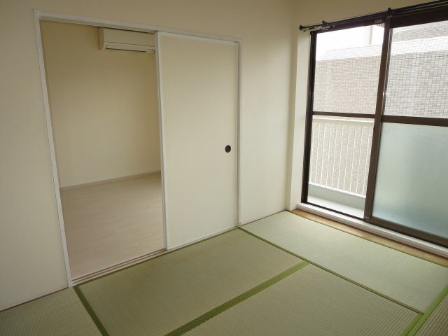トーシンハイツ葛飾鎌倉の和室