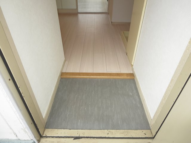トーシンハイツ葛飾鎌倉の玄関