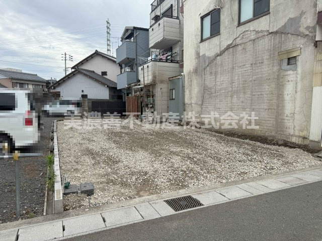 ５１７９６　岐阜市雲雀ケ丘土地の外観