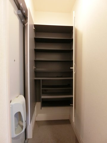 アフェットの玄関
