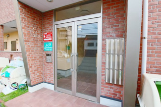 【エントランス】 | オートロック付きです