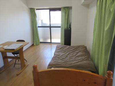 洛西メゾンの居間・リビング|洋室