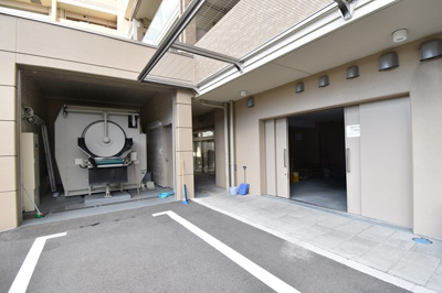 【その他共用部分】 | 【ペットと一緒に暮らせます♪】サンメゾン緑地公園アベニュー | ゴミ置き場