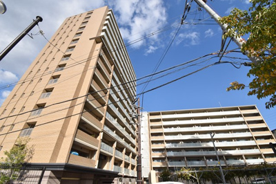 【外観】 | 【ペットと一緒に暮らせます♪】サンメゾン緑地公園アベニュー | こちらの物件は、いつでも内覧が可能です。お客さまのご都合良い日程を、お気軽にお問合せくださいませ。