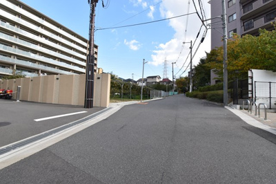 【周辺】 | 【ペットと一緒に暮らせます♪】サンメゾン緑地公園アベニュー | 周辺道路です。