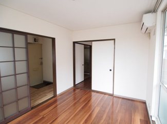 【居間・リビング】 | ゆったりとした居間です