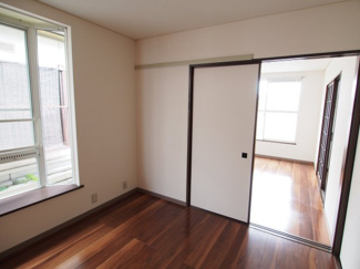 【内装】 | 明るい室内です