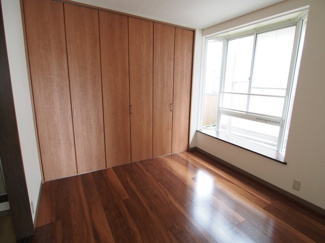 【寝室】 | 内装は落ち着いています