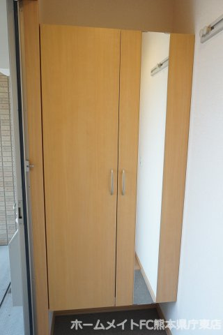 熊本市東区健軍４丁目のアパートの玄関