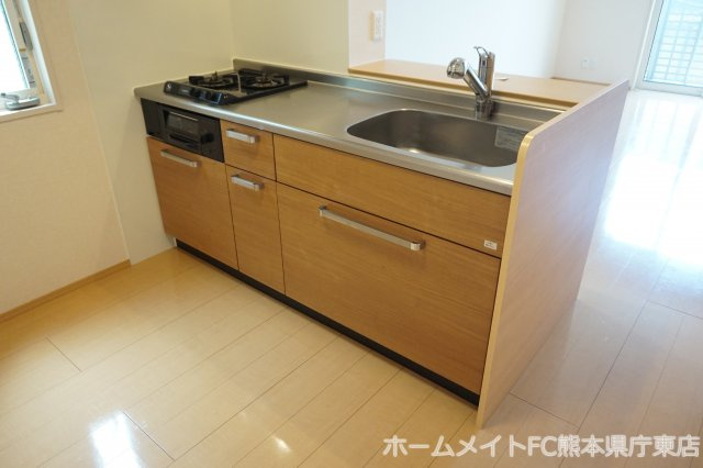 熊本市東区健軍４丁目のアパートのキッチン