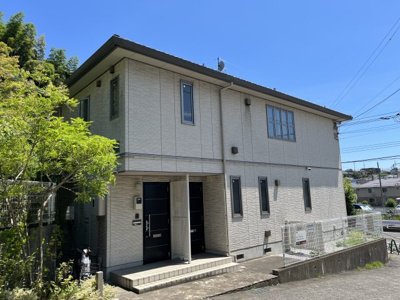 【外観】 | ハーヴェストグロウ【SHM】 | 積水ハウス施工の賃貸住宅シャーメゾン♪小田急線「柿生」駅より徒歩9分の2階建てアパート♪1フロア1住戸で快適に暮らせます☆